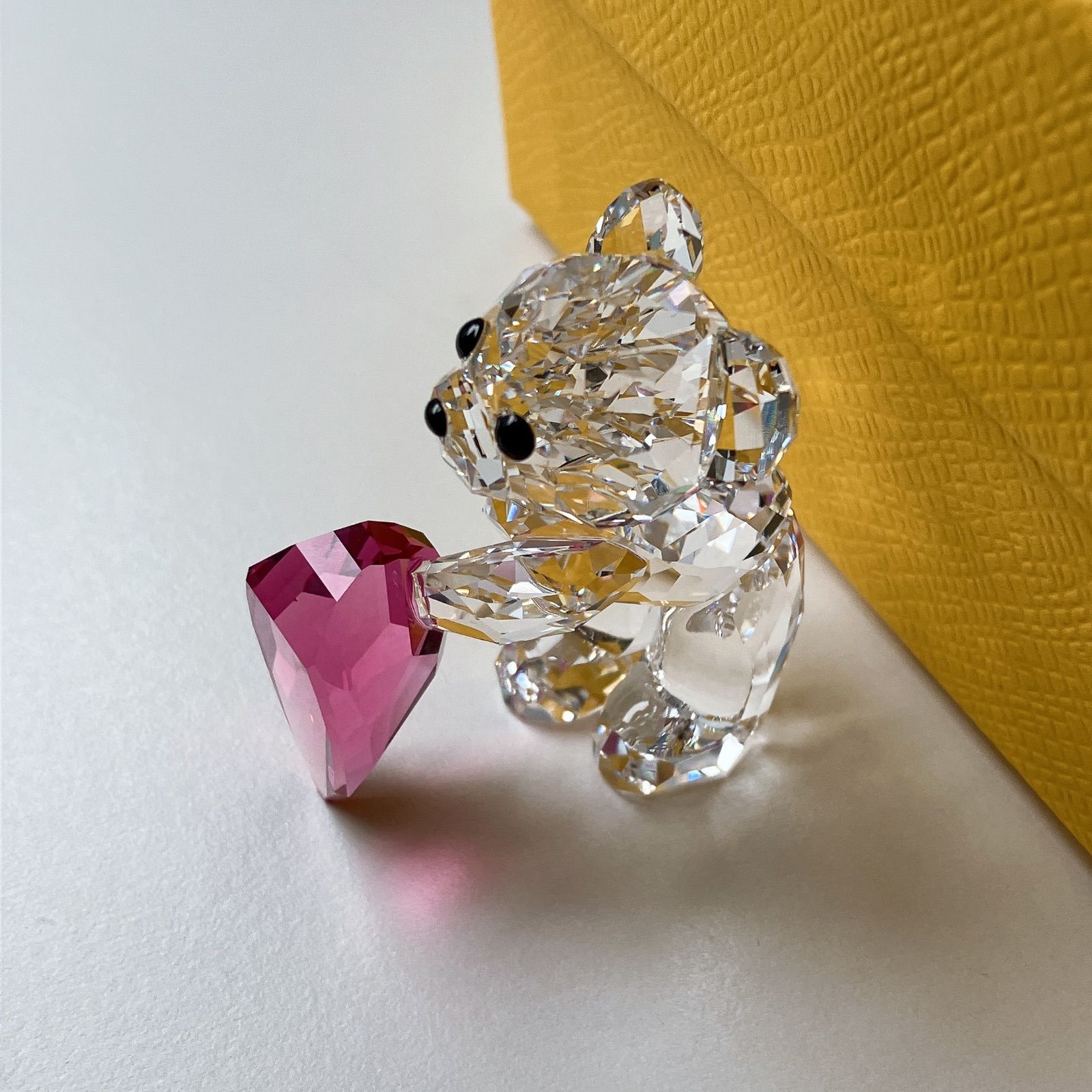 Swarovski Krisベア A Perfect Match 置物 - メルカリ