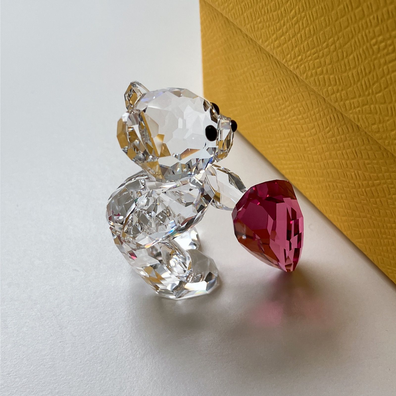 Swarovski Krisベア A Perfect Match 置物 - メルカリ
