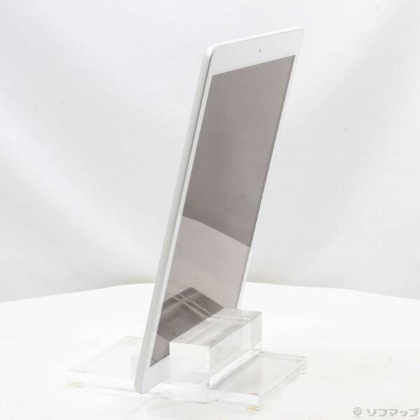 〔 品〕 iPad 第8世代 128GB シルバー FYLE2J A Wi-Fi 344