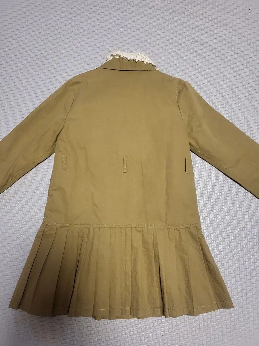 女の子 トレンチコート ONE PIECE 130 サイズ