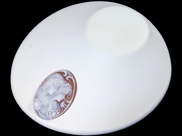 ジュエリー極】ガツリオーネ・アニエロ作 2人の女性と花と小鳥の彫刻