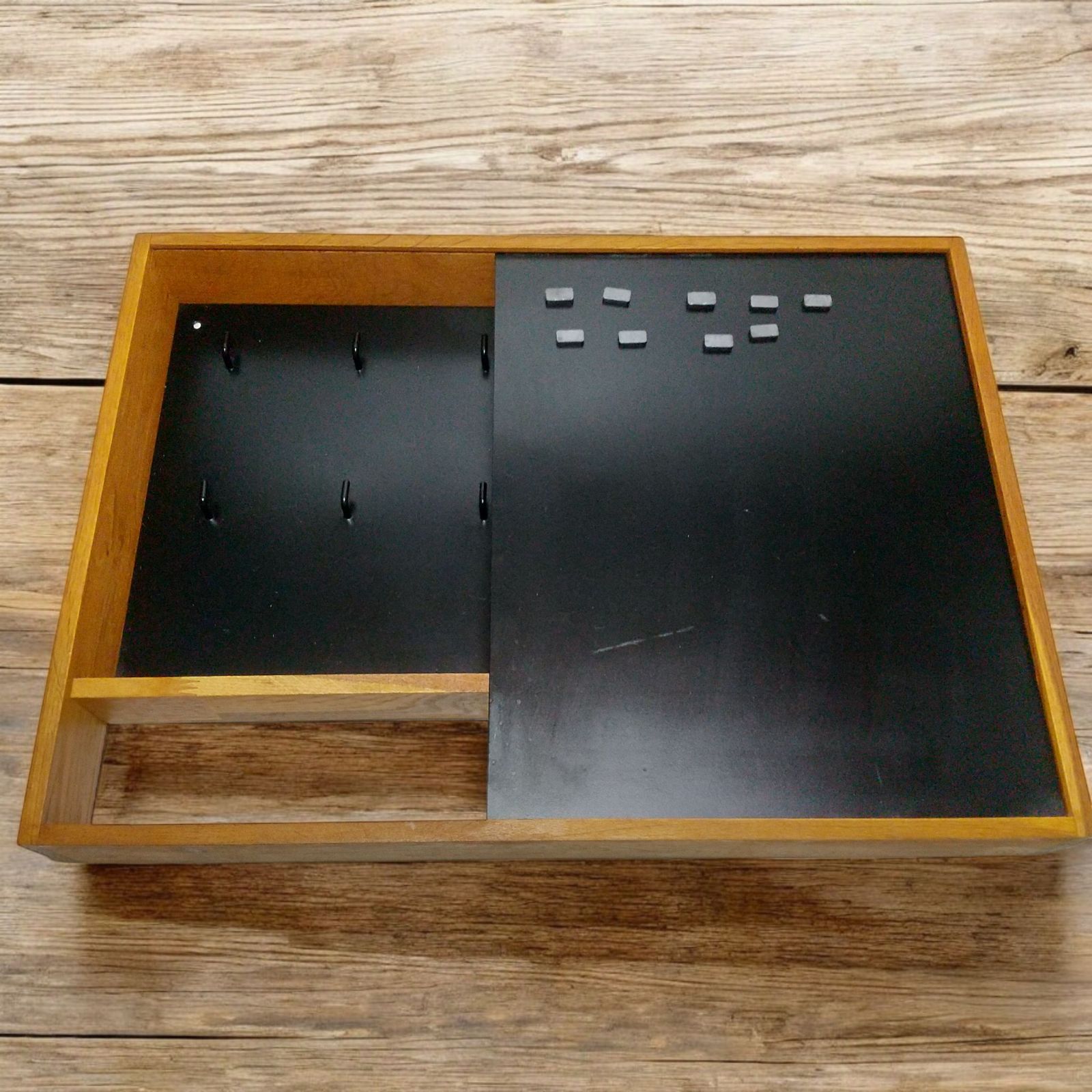 キーボックス レトロキーボックス 壁掛け 木枠 鉄引戸 磁石付き