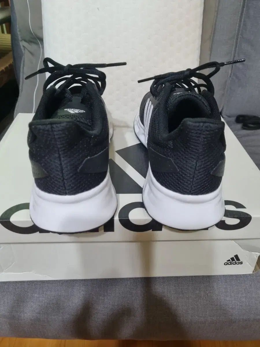 ランニングシューズ