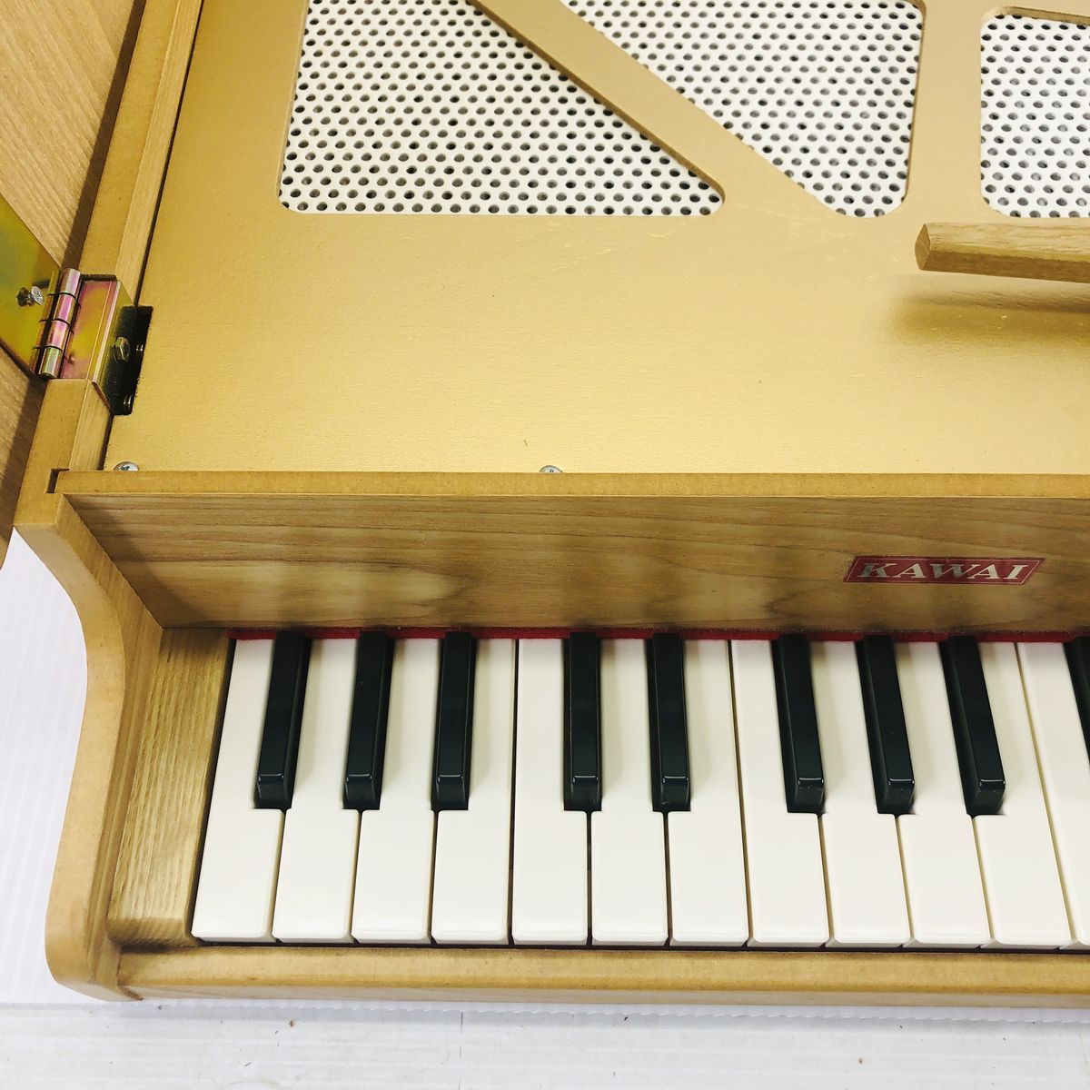 ハローキティ 木製グランドピアノ