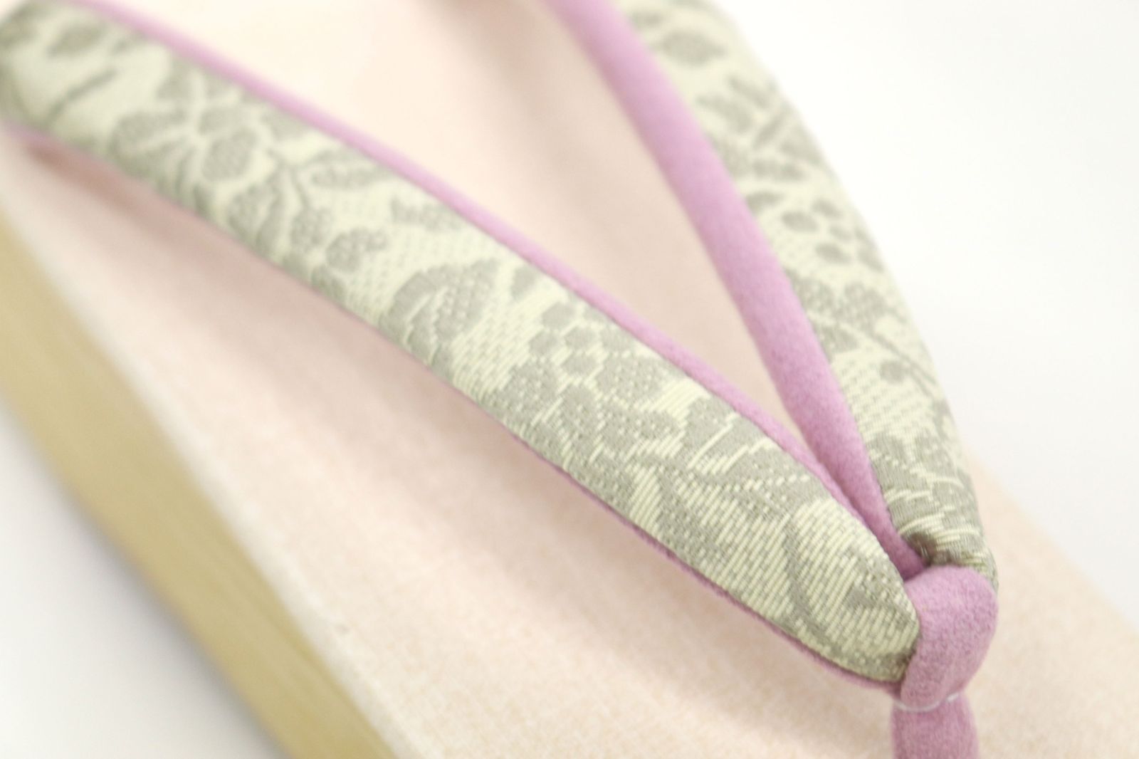 オフホワイト色 ビブラムソール