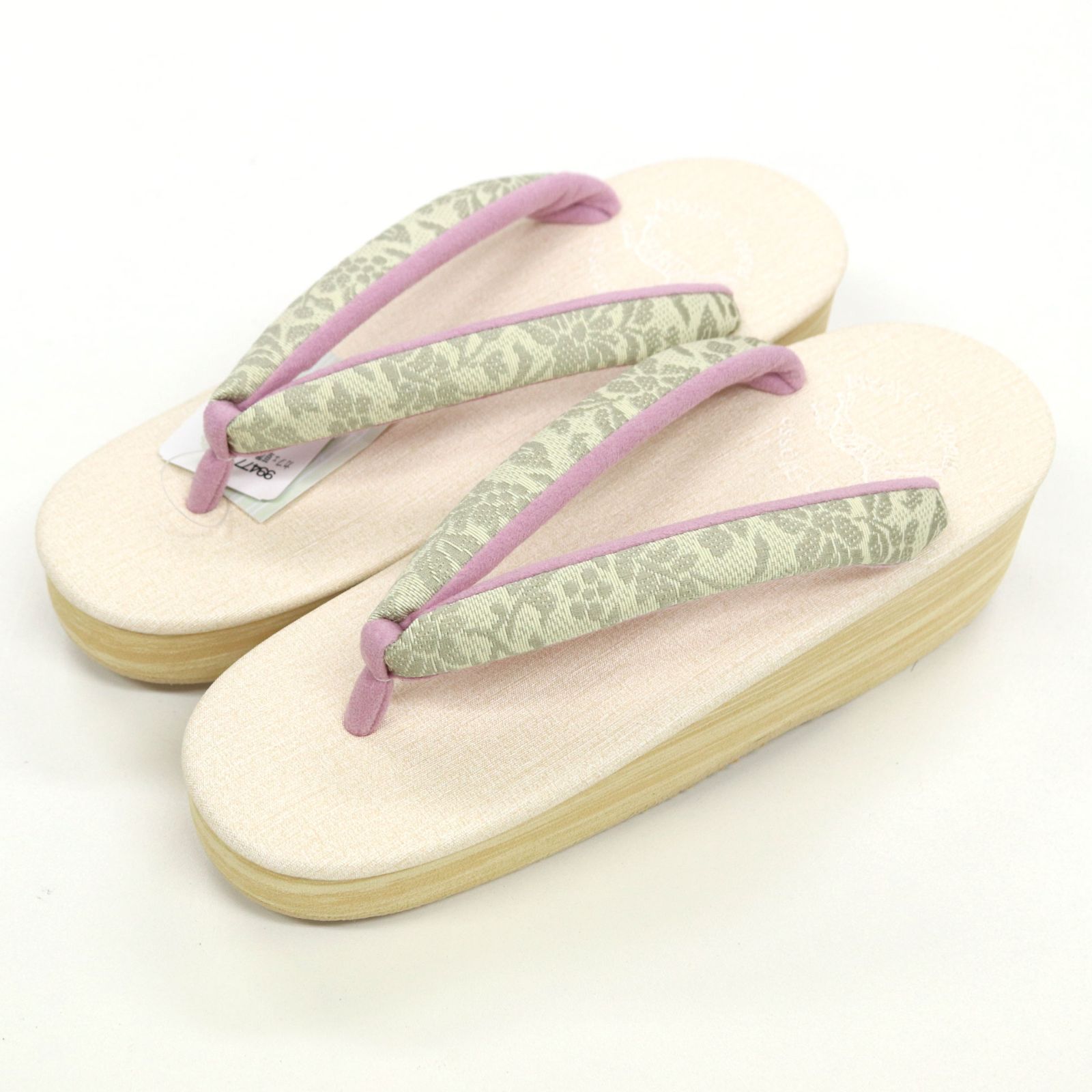 オフホワイト色