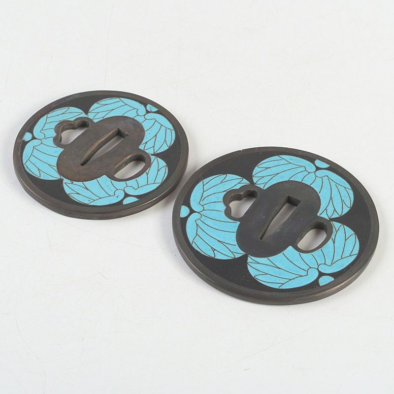 武具 刀装具 銅製 七宝三つ葉葵文 鍔 一對 桐箱付 V S52 - メルカリ