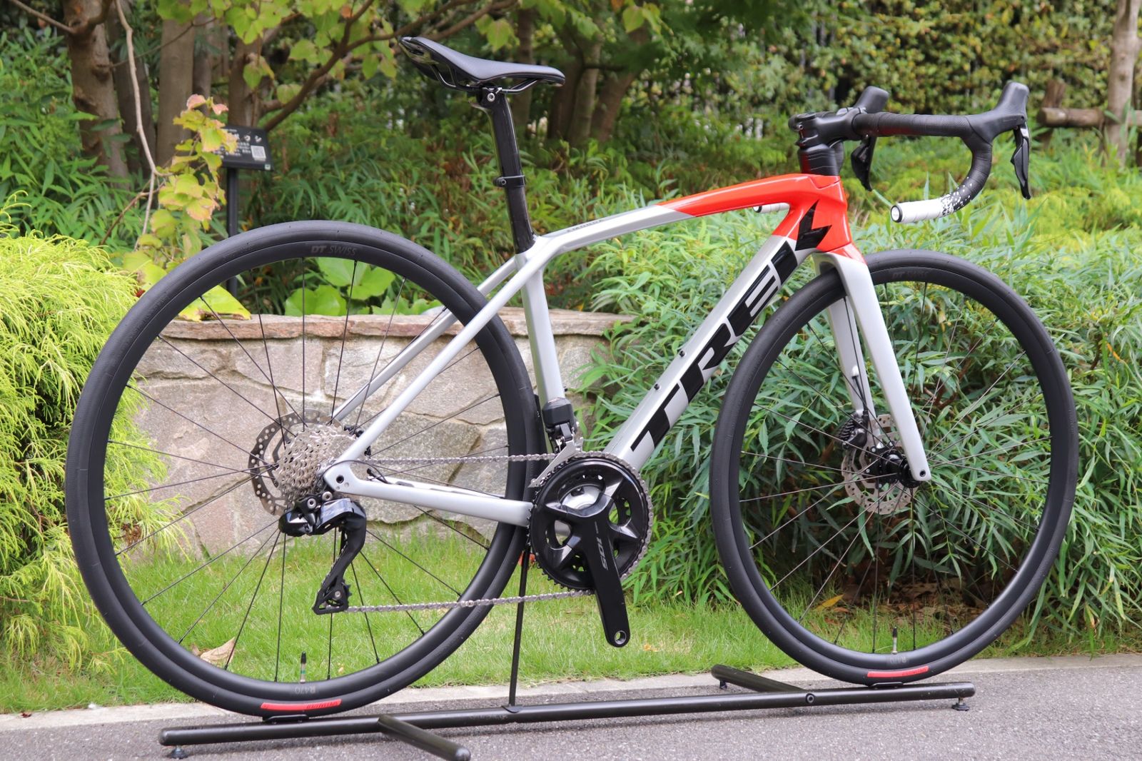 認定 車 トレック TREK エモンダ ディスク EMONDA SL6 DISC 50サイズ 105 Di2 R7170 12S カーボン ロードバイク さいたま浦和店