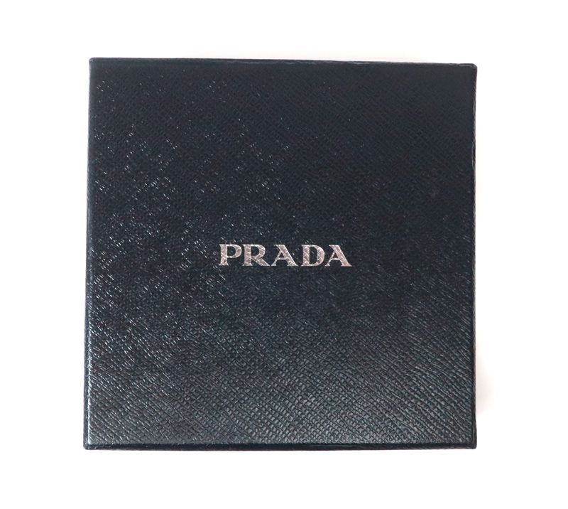 ストラップ付き