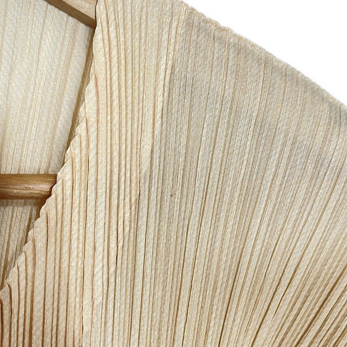 - ライトブラウン