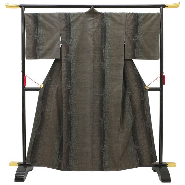 中古】 すごい値！ 本場大島紬 リサイクル 着物 袷 正絹 7マルキ 泥染