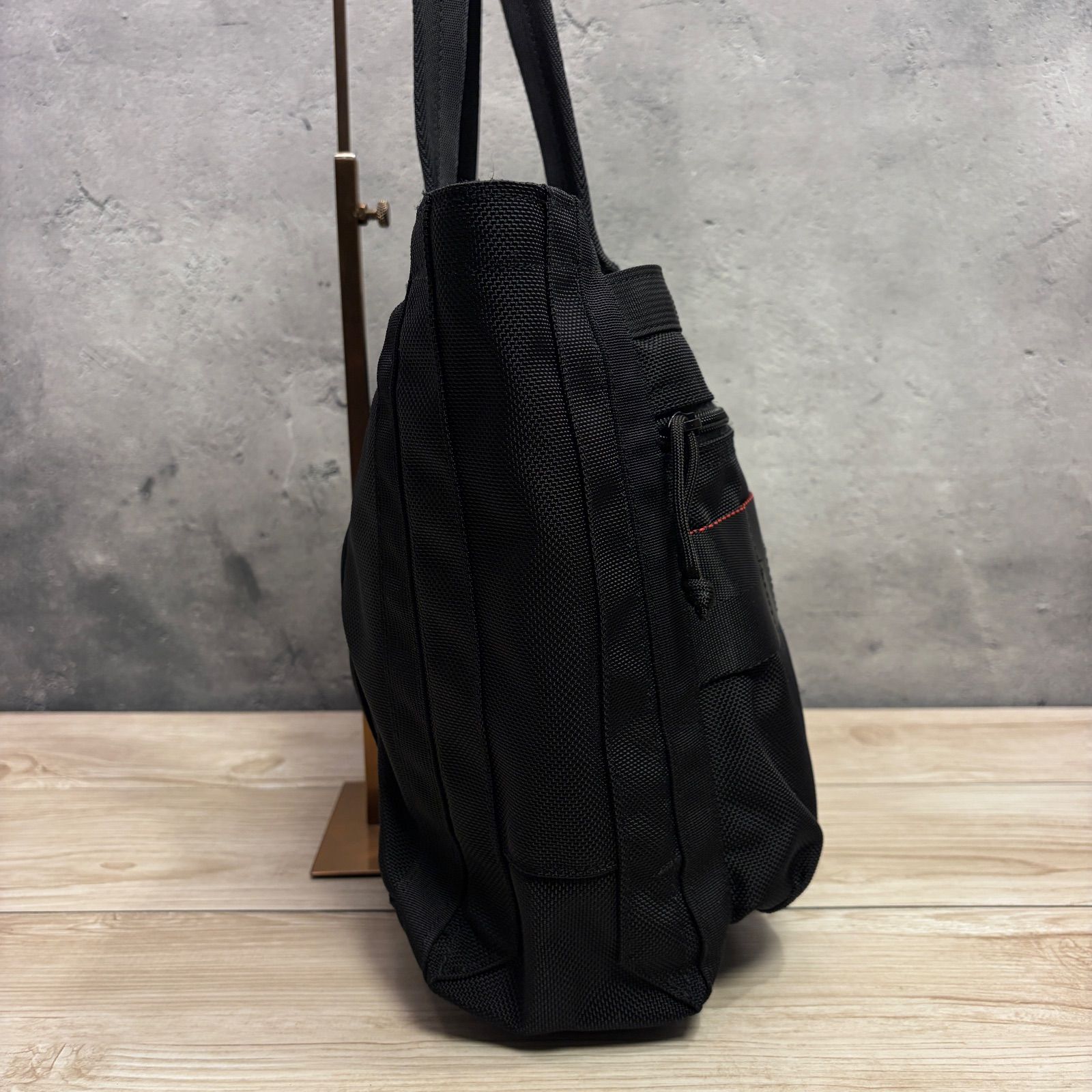 ✨BRIEFING × EDIFICE 別注 SLIM ARMOR TOTE✨ - メルカリ