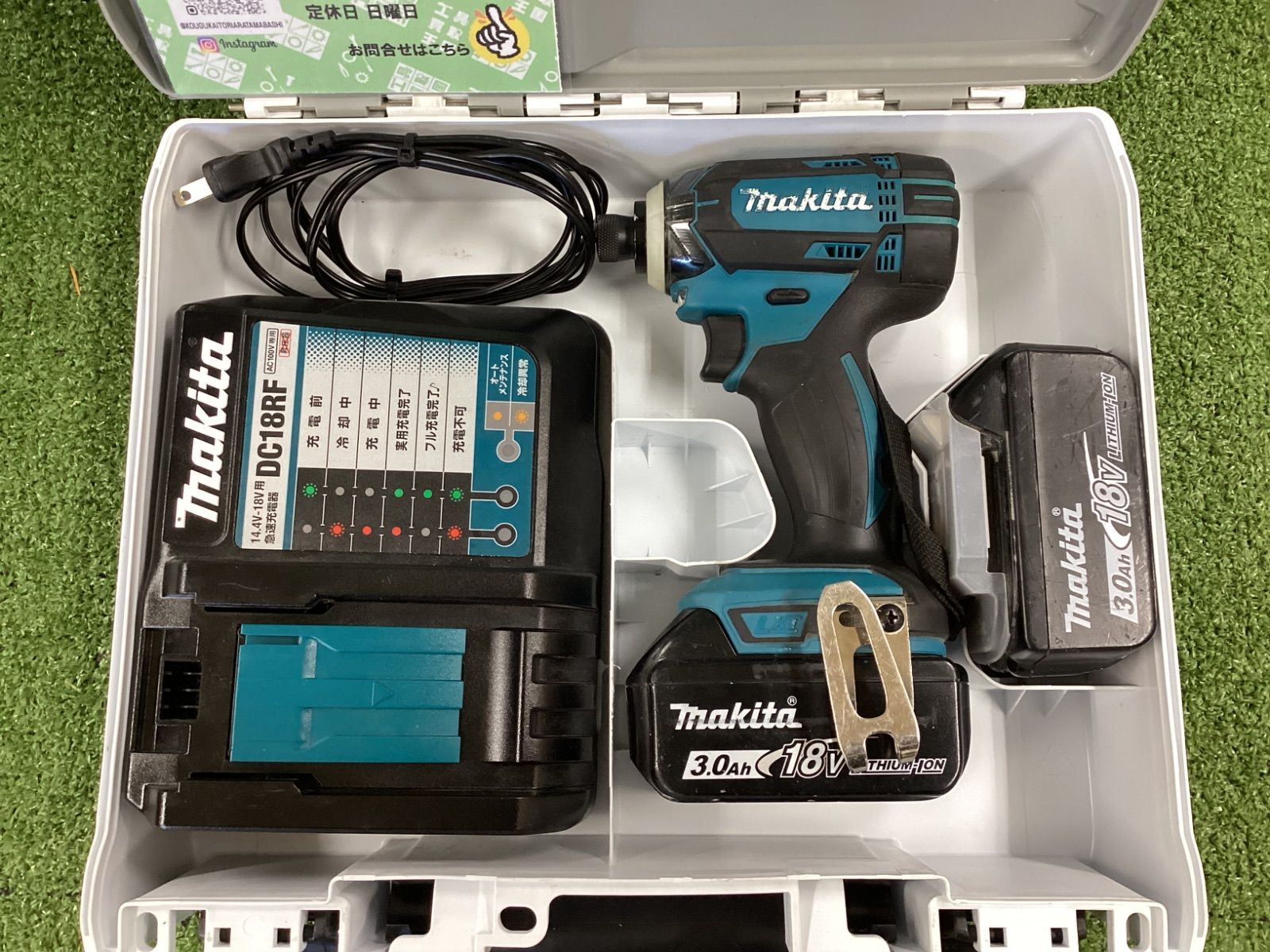 B makita マキタ 18v充電式インパクトドライバ 青 3.0Ahバッテリx2 充電器 ケース付 TD149DRFX