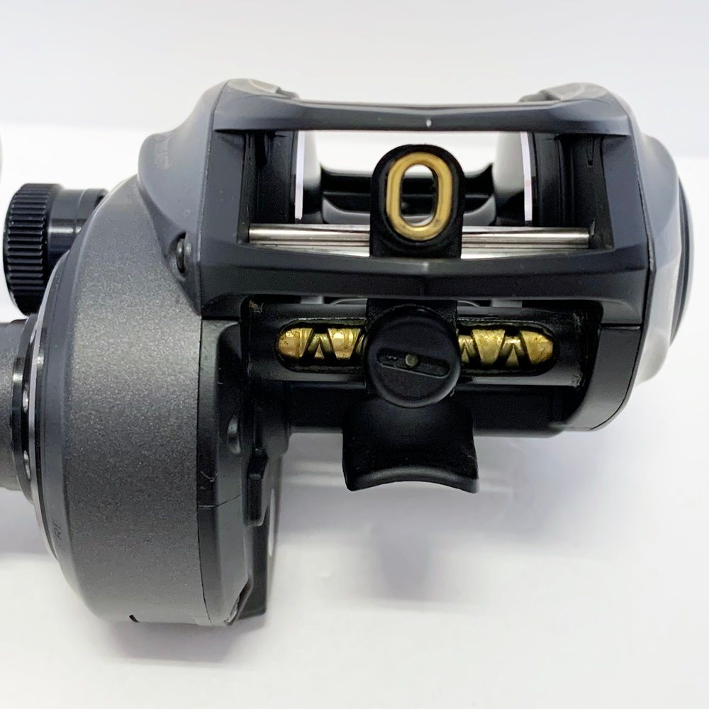 AbuGarcia アブガルシア リール レボビースト 40-HS ベイトリール 右ハンドル 86