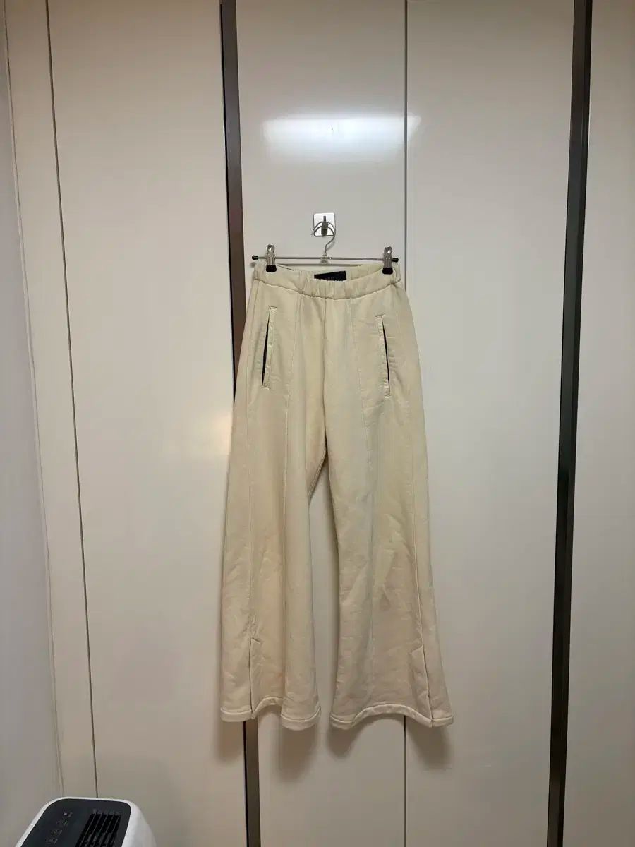 スウェットパンツ