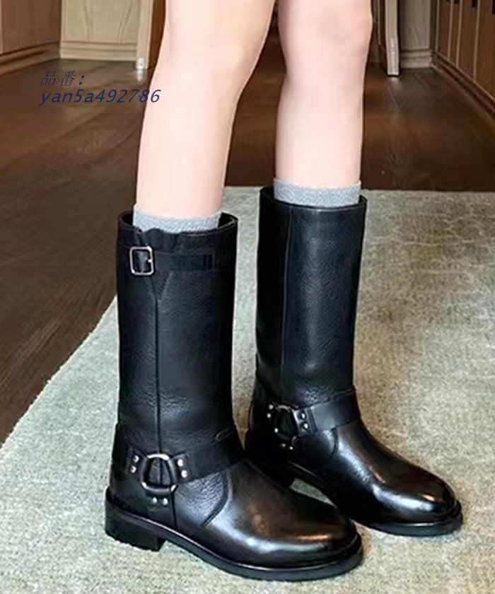 ミドルバイカーブーツ 韓国コーデ