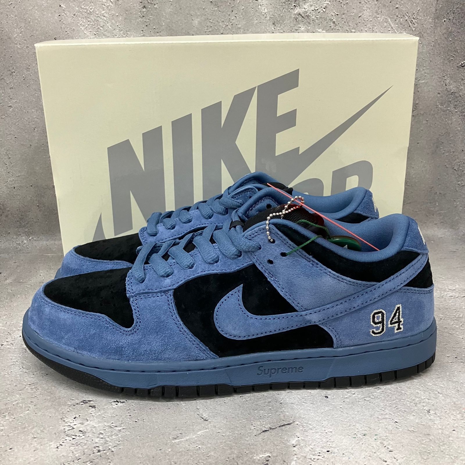 Supreme × Nike SB Dunk Low 