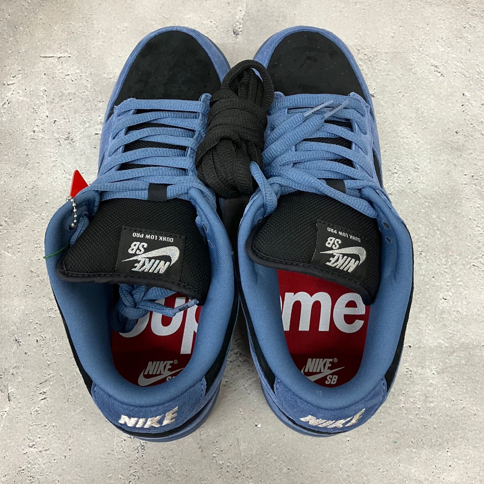 Supreme × Nike SB Dunk Low 