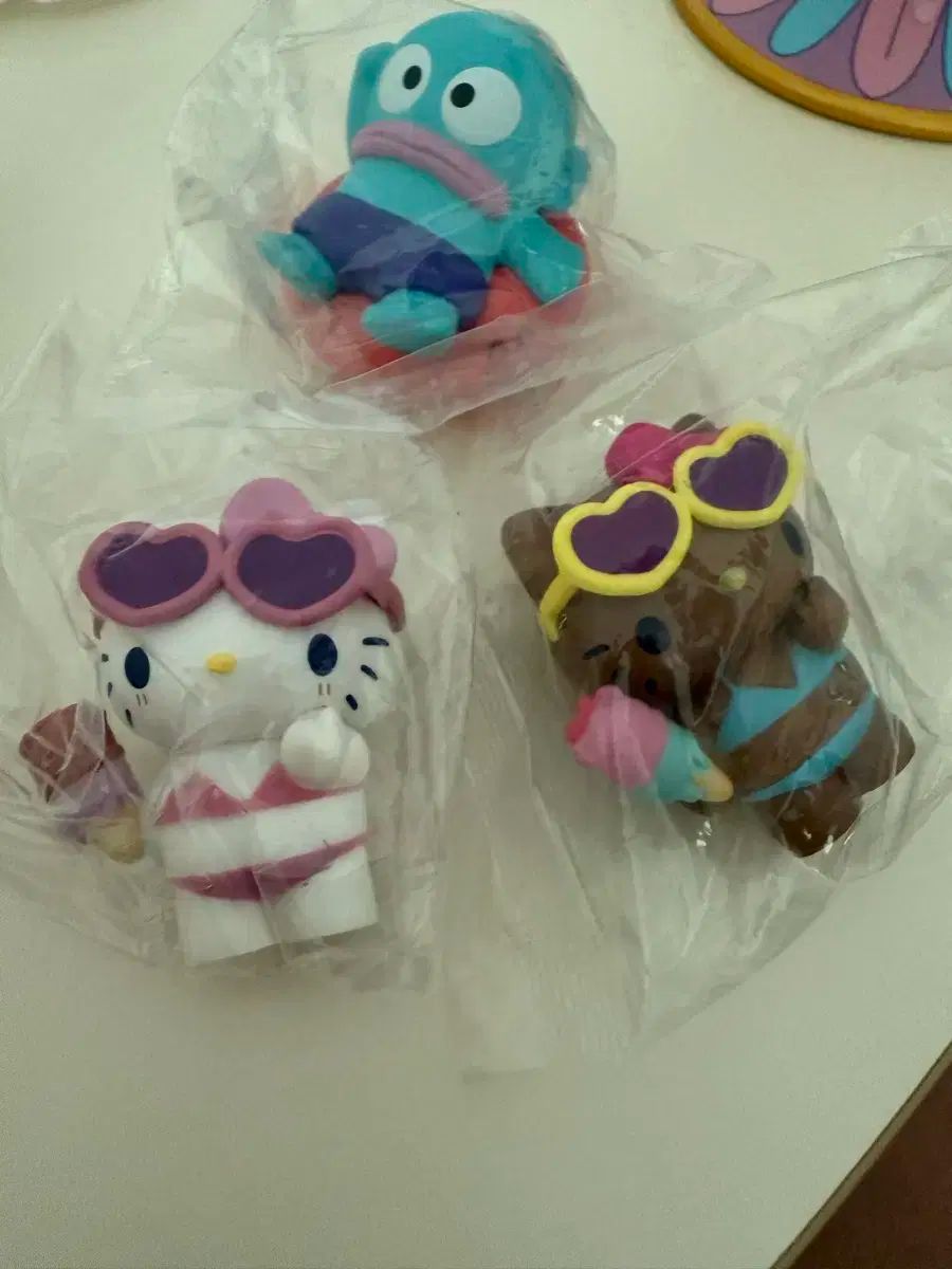 数量限定，爆買い サンリオ タニングキティ ガチャ ハンギョドン ガチャ キティ ガチャ その他
