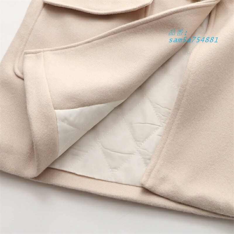 ブレゾーコーデ キャンパスコート