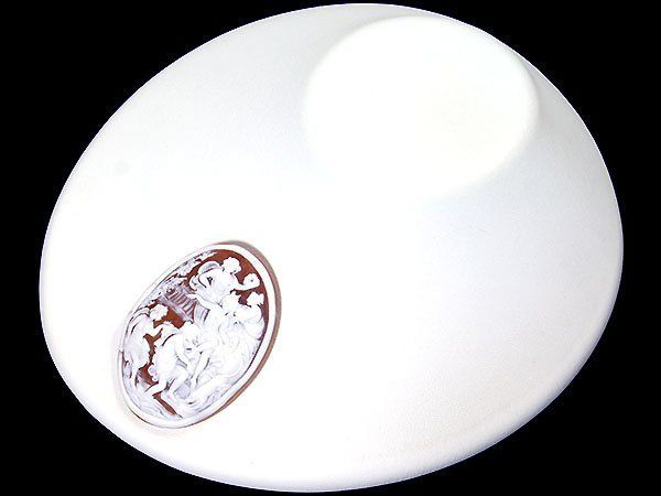 ジュエリー極】ディルーカ社 チーロ・フルーリオ作 上品な貴婦人の彫刻