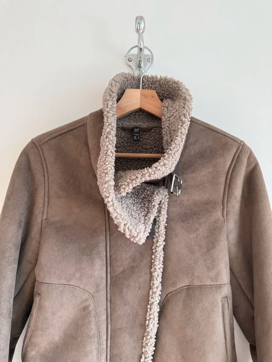 ZARA TRF エコ スウェード ムートン