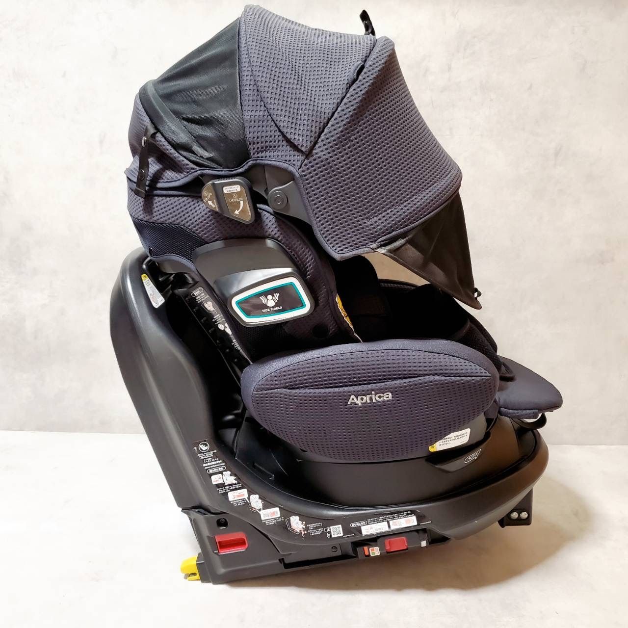 フラディアグロウ ISOFIX