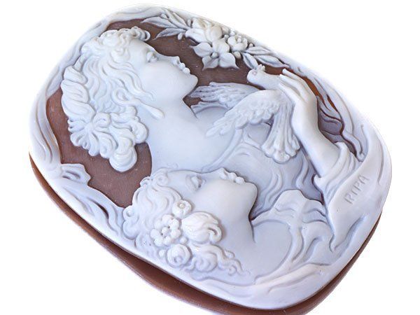 ジュエリー マルセーロ リパ作 な2人の女性と鳥の彫刻 シェルカメオルース 70.1ｍｍ×52ｍｍ w5849o