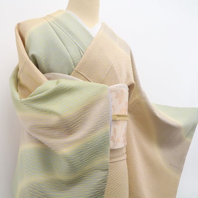 仕付け糸付 あたたかな景色を纏う黄金糸の輝き