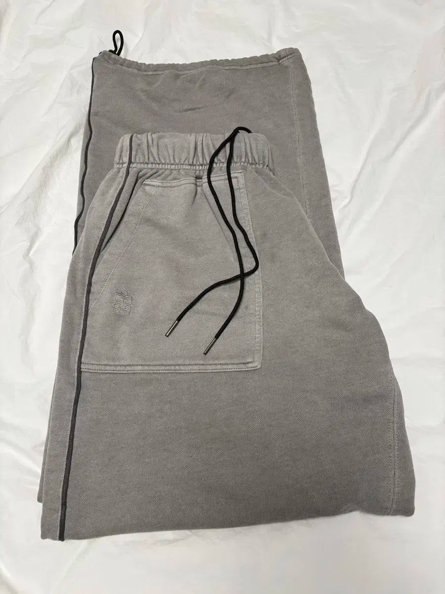 1 POLYTERU FATIGUE SWEAT PANTS DIRT GREY