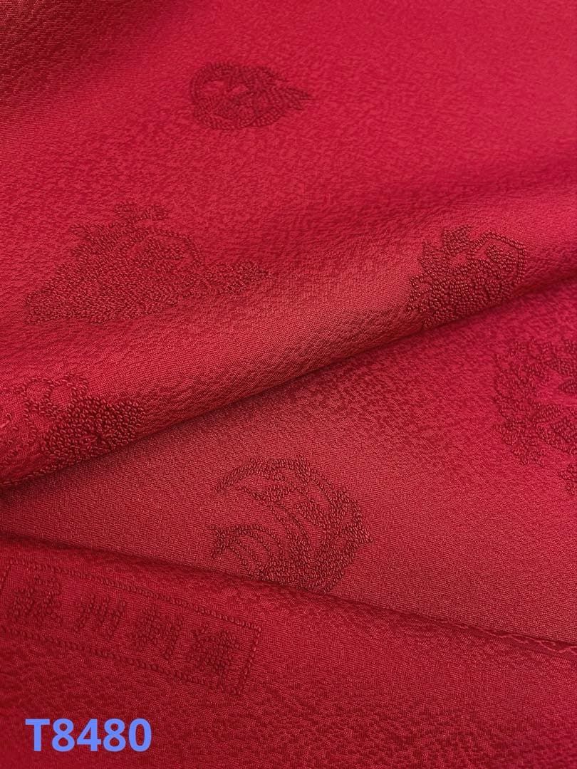 付け下げ 蘇州刺繍 相良刺繍 紋意匠 真紅色 正絹 反物 - メルカリ