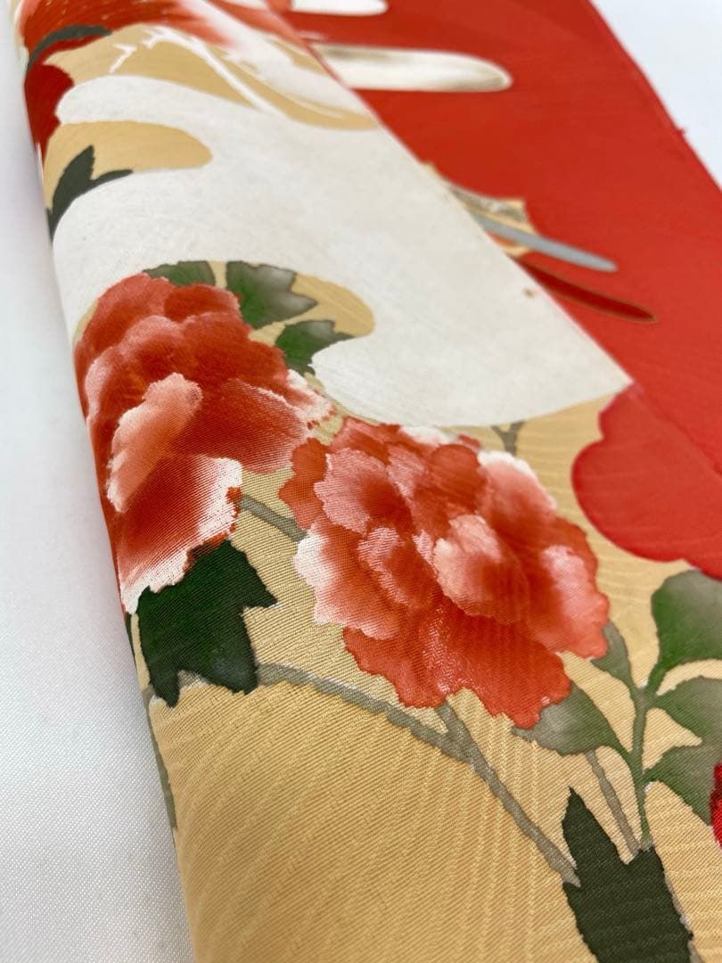 付け下げ 紋意匠 手描 金彩 七宝 黒地 正絹 反物 付け下げ 手描 金彩 鳳凰 牡丹 紋意匠 正絹 反物 - メルカリ