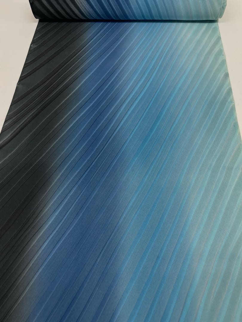 コート地 斉藤三才 染め分け 正絹 反物 コート地 斉藤三才 染め分け 正絹 反物 - メルカリ