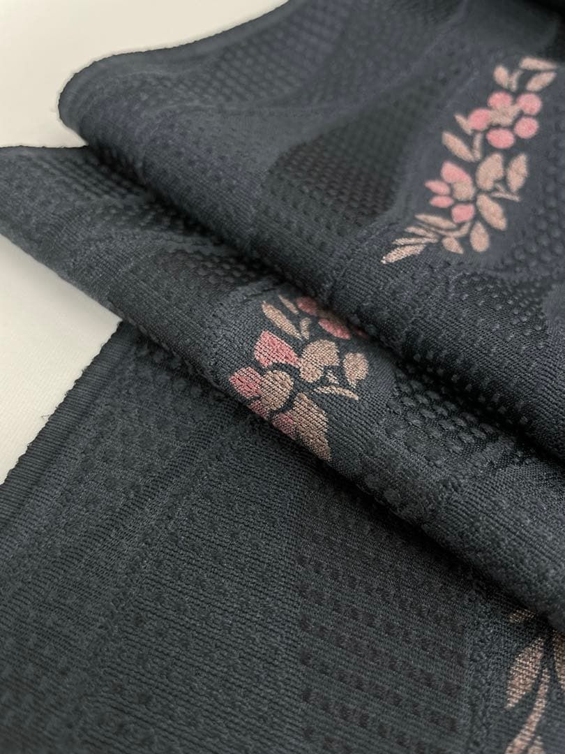 コート地 ふくれ織 紋意匠 立涌文様 正絹 反物 - メルカリ