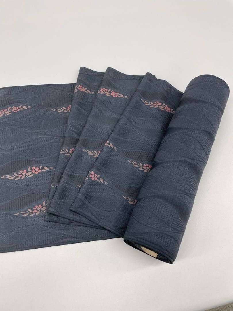 コート地 ふくれ織 紋意匠 立涌文様 正絹 反物 - メルカリ