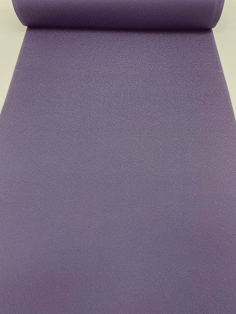 色無地 紋意匠 草木染 八掛付き 老竹色 正絹 反物 色無地 草木染 京の七色 紋意匠 八掛付き 正絹 反物 - メルカリ