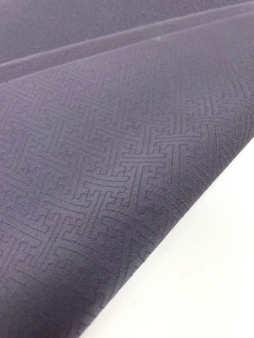 色無地 本草木染 紋意匠 八掛付き 濃鼠色 正絹 反物 - メルカリ