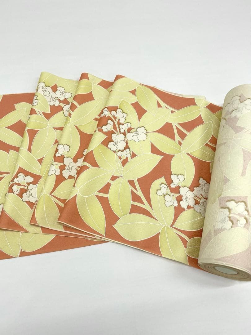 小紋 紋意匠 浮き華紋様 金彩 正絹 反物 小紋 紋意匠 浮き華紋様 金彩 正絹 反物