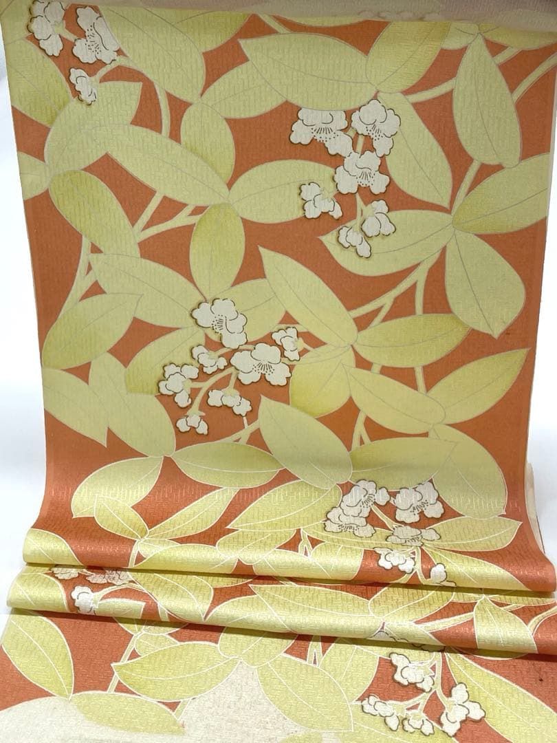 小紋 紋意匠 浮き華紋様 金彩 正絹 反物 小紋 紋意匠 浮き華紋様 金彩 正絹 反物