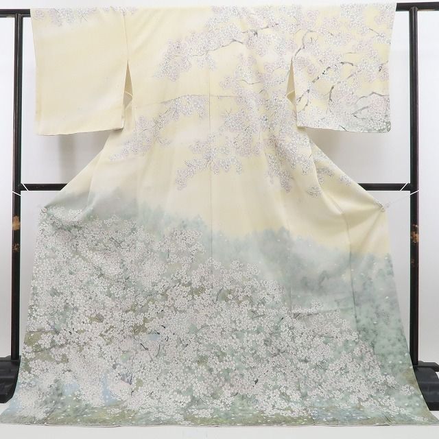 ❁tomihisa❁新品 桜 着物 正絹 仕付け糸付”春を待ち侘びる満開の桜