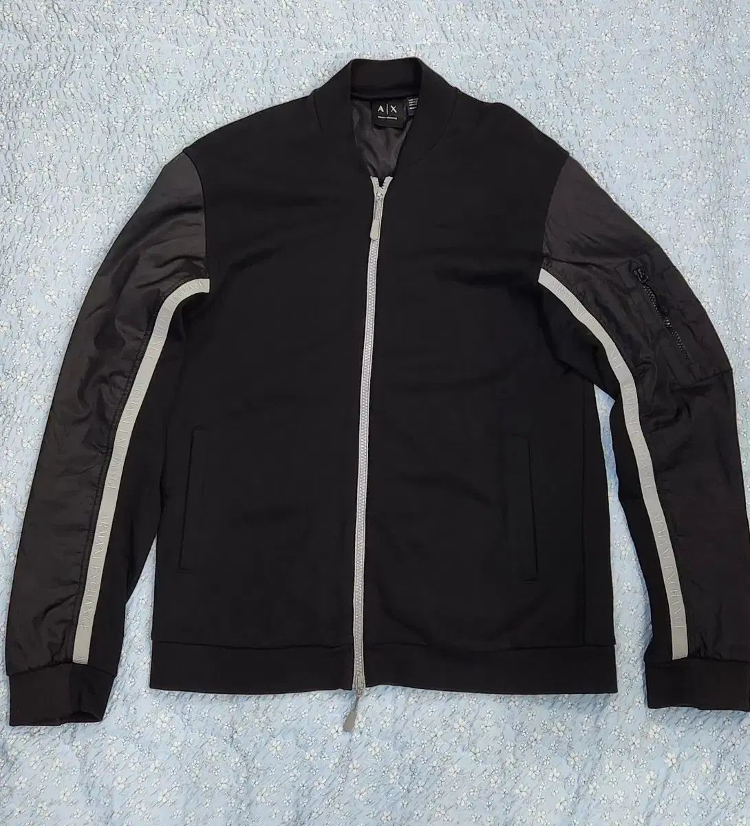 A X アルマーニ エクスチェンジ ブラック ブルゾン ジャケット