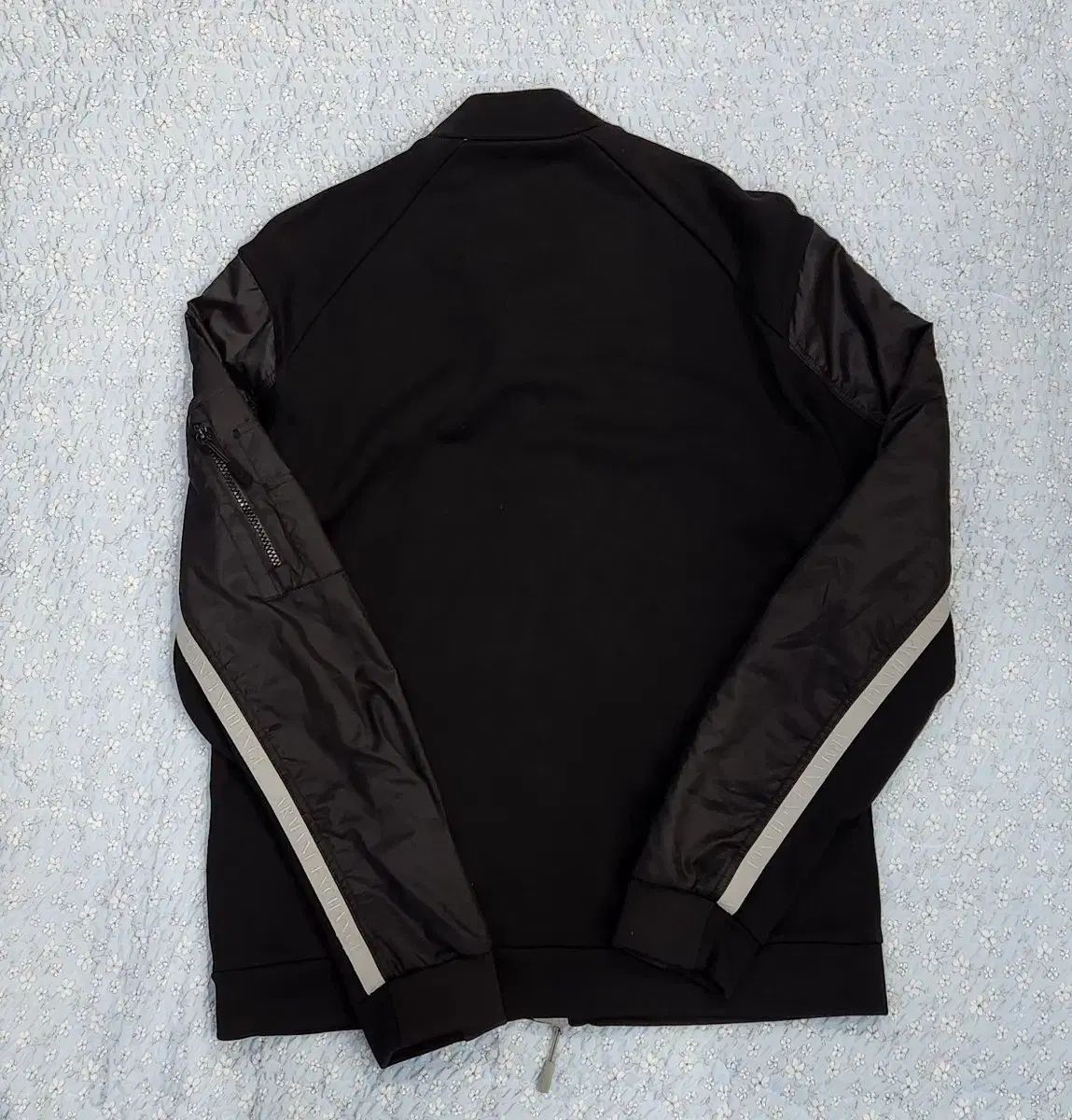 貴重 A X アルマーニ エクスチェンジ ブラック ブルゾン ジャケット サイズも豊富。