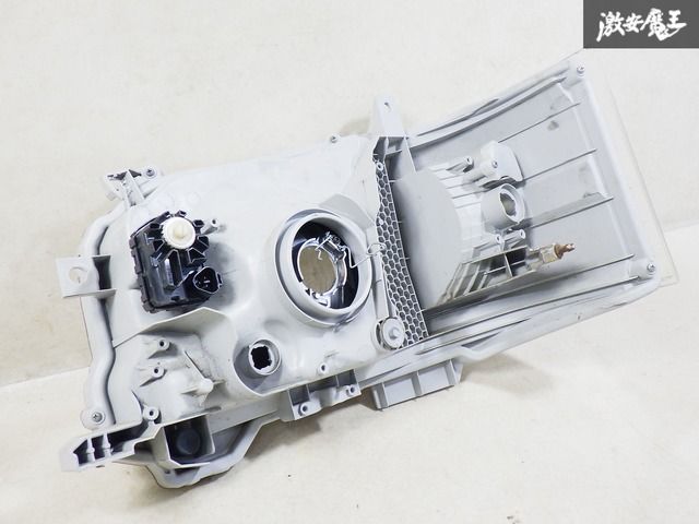 トヨタ純正 200系 ハイエース 4型 5型 6型 後期 ハロゲン ヘッドライト 