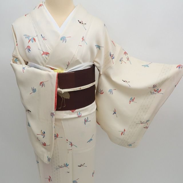 ✾まめ藤✾m2307 正絹 麻の葉 カラフルな雀 手縫い仕立て 小紋