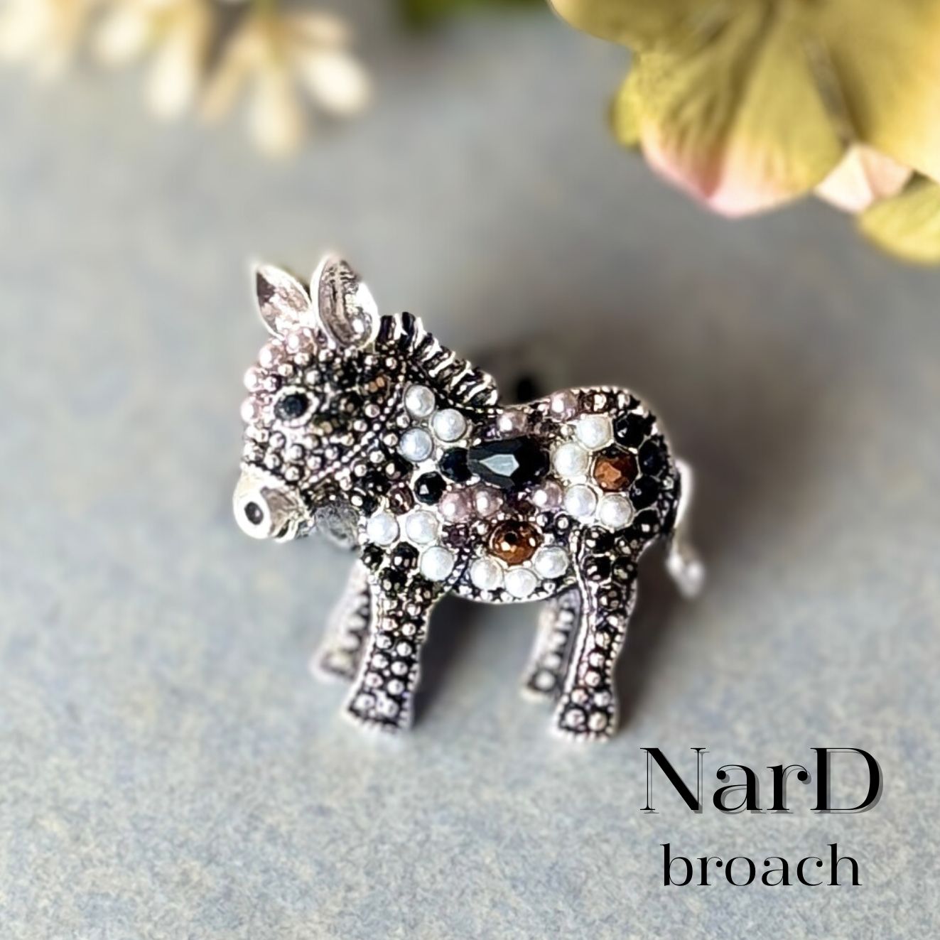 アンティーク調のロバブローチ ヴィンテージ調 かわいい おしゃれ