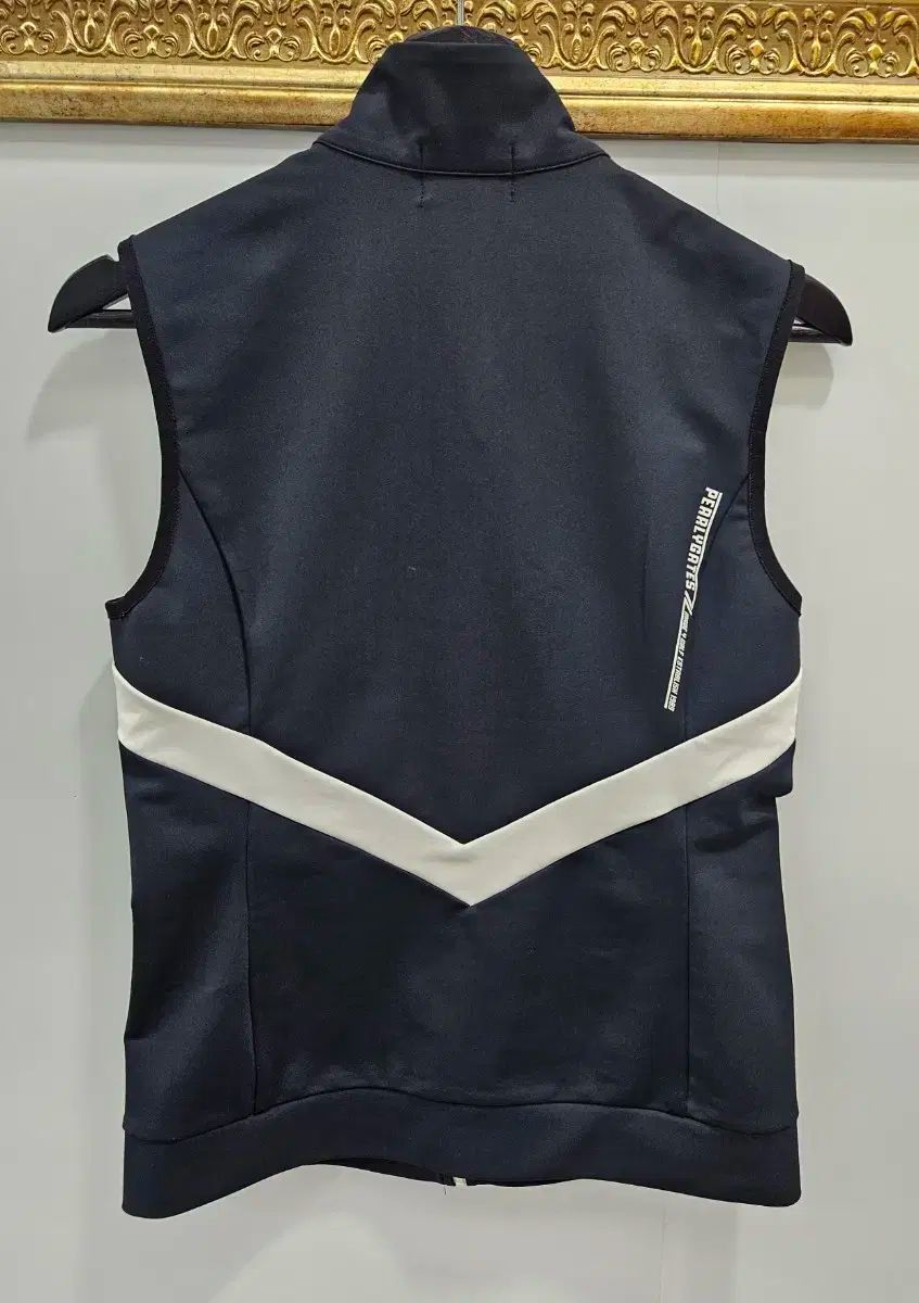 ファー リーゲイツ ジップアップ ベスト