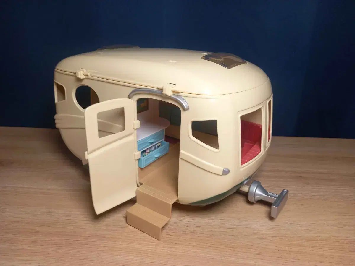 キャンピングカー