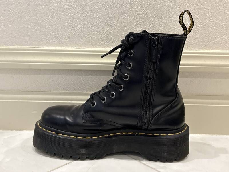 JADON 8ホールブーツ