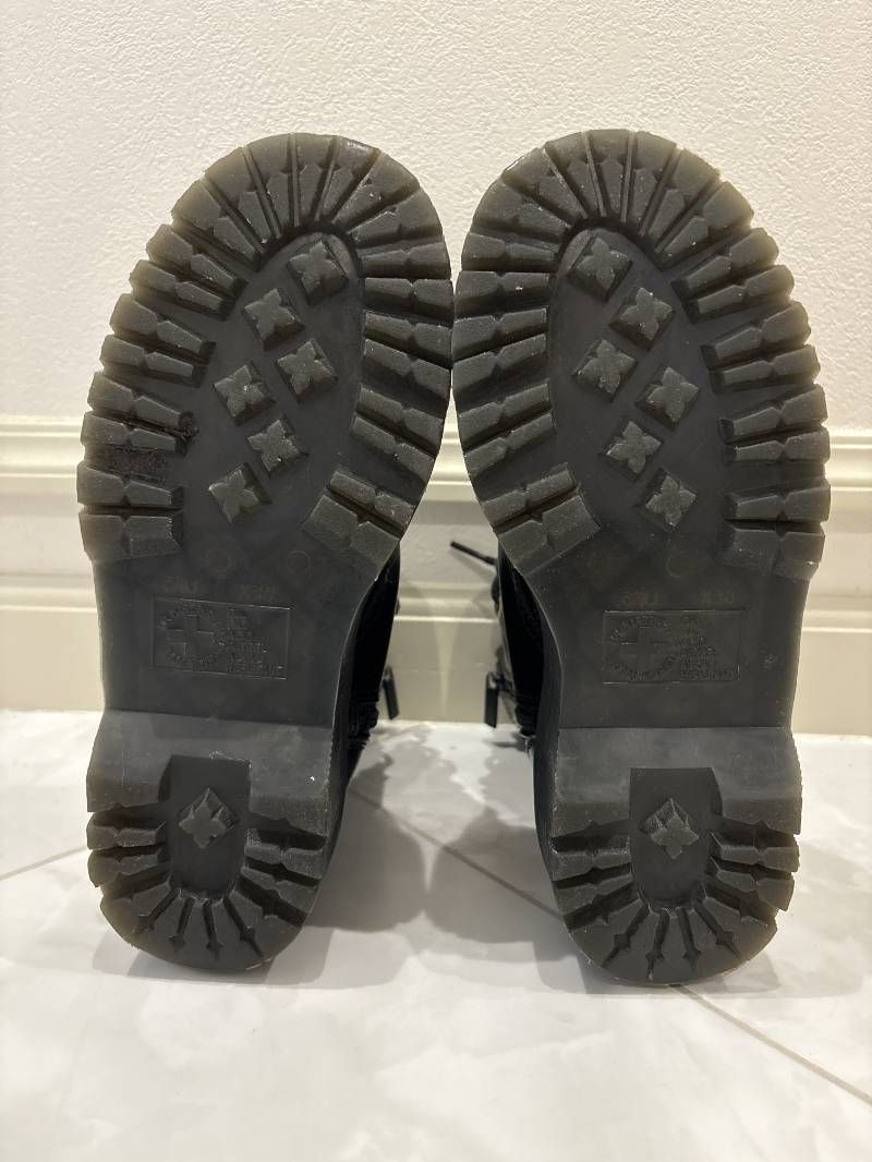 8ホールブーツ 24