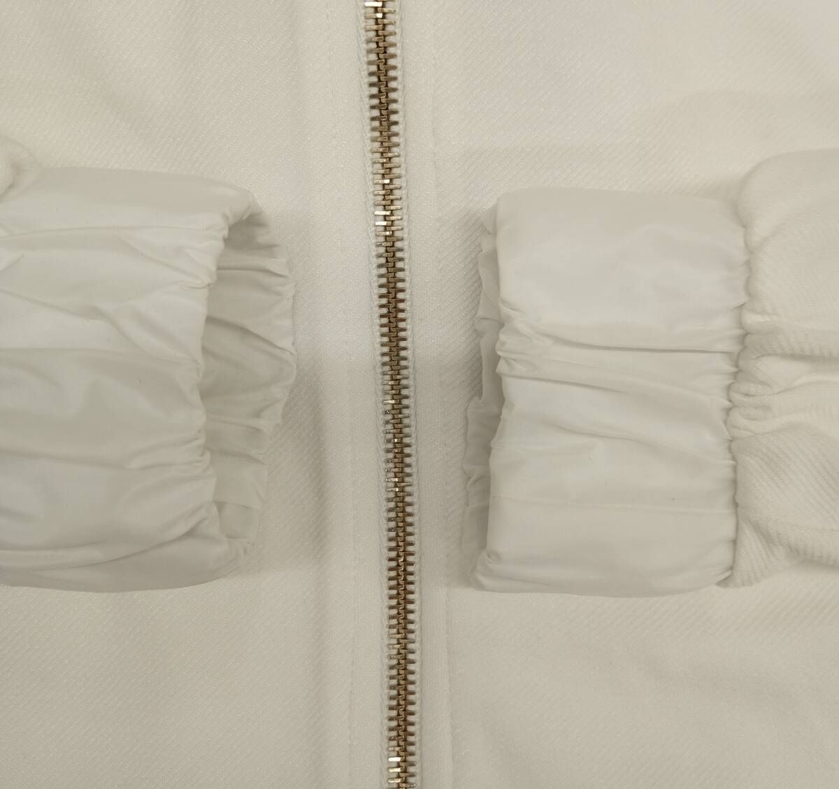 ジップアップブルゾン 38